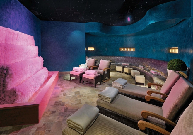 Imagen de la piscina del Hotel Atlantis Casino Resort Spa. Foto 16