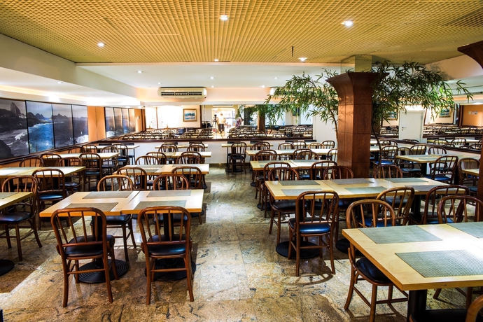 Imagen del bar/restaurante del Hotel Atlantis Copacabana. Foto 4