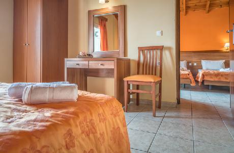 Imagen de la piscina del Hotel Atlantis, Laganas. Foto 12