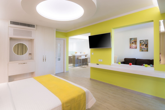 Imagen de la habitación del Hotel Atlantis, Lambi. Foto 6