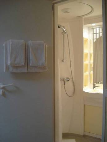 Imagen de la habitación del Hotel Atlantis Mimizan Les Landes. Foto 5