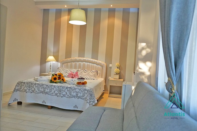 Imagen de la habitación del Hotel Atlantis, Nea Kallikrateia . Foto 10