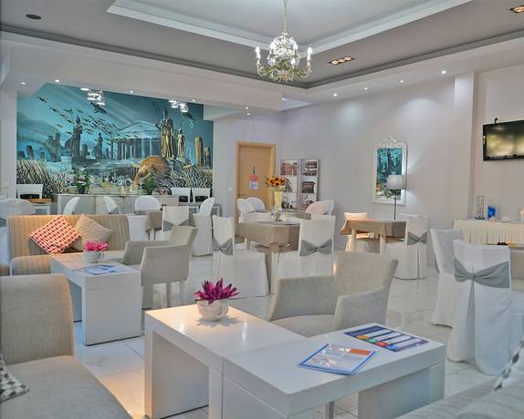 Imagen del bar/restaurante del Hotel Atlantis, Nea Kallikrateia . Foto 4