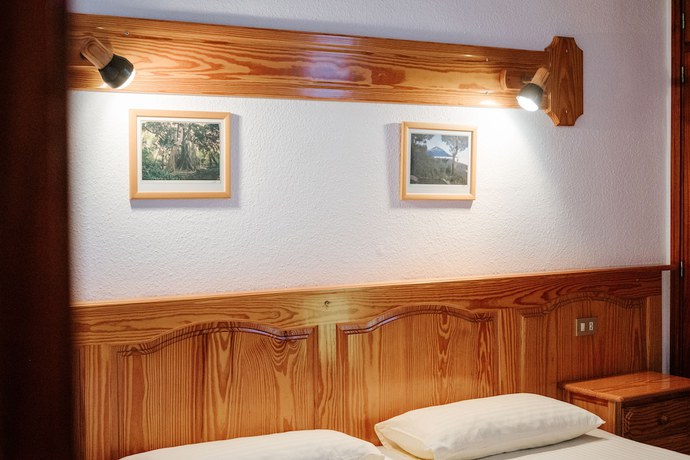 Imagen de la habitación del Hotel Atlantis Park Resort. Foto 16