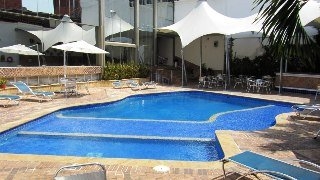 Imagen de la piscina del Hotel Atlantis Plaza. Foto 12