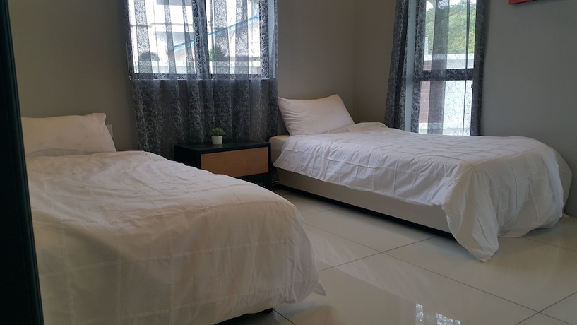 Imagen de la habitación del Hotel Atlantis Pool Villa Ipoh. Foto 8