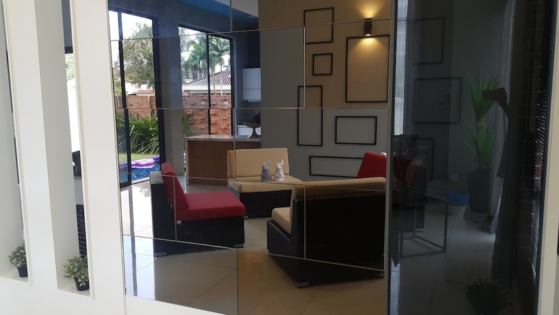 Imagen de la habitación del Hotel Atlantis Pool Villa Ipoh. Foto 15