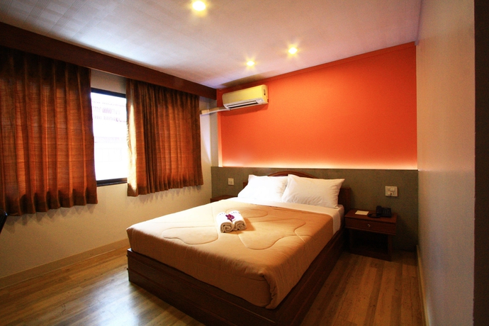Imagen de la habitación del Hotel Atlas Bangkok. Foto 2