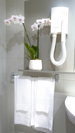 Imagen de la habitación del Hotel Atlas Brussels. Foto 7