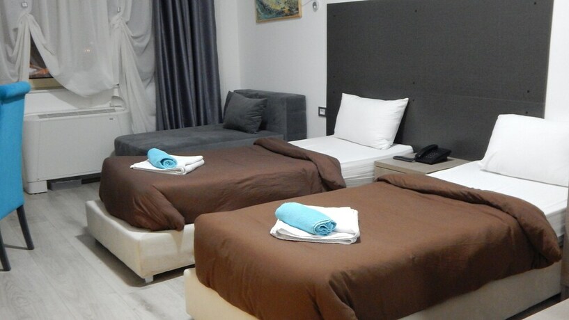 Imagen de la habitación del Hotel Atlas City Center. Foto 2