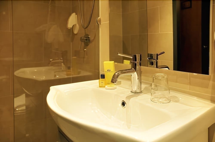 Imagen de la habitación del Hotel Atlas City. Foto 15