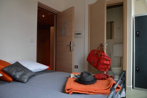Imagen de la habitación del Hotel Atlas, Parque de la Villete. Foto 5