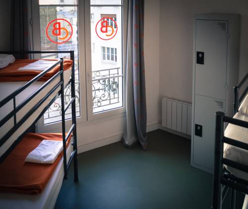 Imagen de la habitación del Hotel Atlas, Parque de la Villete. Foto 13