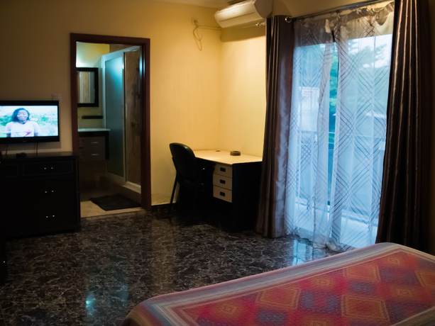 Imagen de la habitación del Hotel Atlas, Pointe-Noire. Foto 9