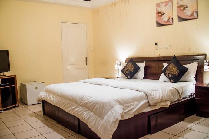 Imagen de la habitación del Hotel Atlas, Pointe-Noire. Foto 16
