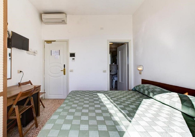 Imagen de la habitación del Hotel Atlas, Rimini. Foto 13