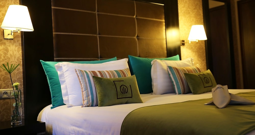 Imagen de la habitación del Hotel Atlas Terminus and Spa. Foto 7