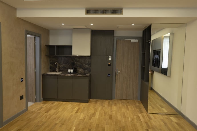 Imagen de la habitación del Hotel Atlas, Timisoara. Foto 2