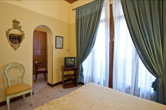 Imagen de la habitación del Hotel Atmosphere. Foto 13
