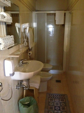 Imagen de la habitación del Hotel Atmosphere. Foto 15