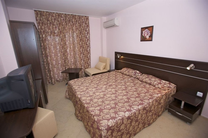 Imagen de la habitación del Hotel Atol. Foto 8