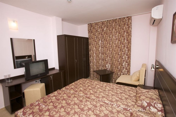 Imagen de la habitación del Hotel Atol. Foto 9