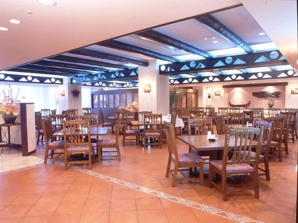 Imagen del bar/restaurante del Hotel Atoll Emerald Miyakojima. Foto 4