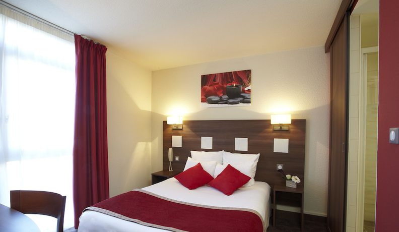 Imagen de la habitación del Hotel Atoll, NIORT. Foto 7