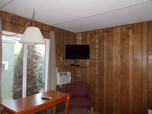 Imagen de la habitación del Hotel Atomic Inn Beatty Near Death Valley. Foto 14