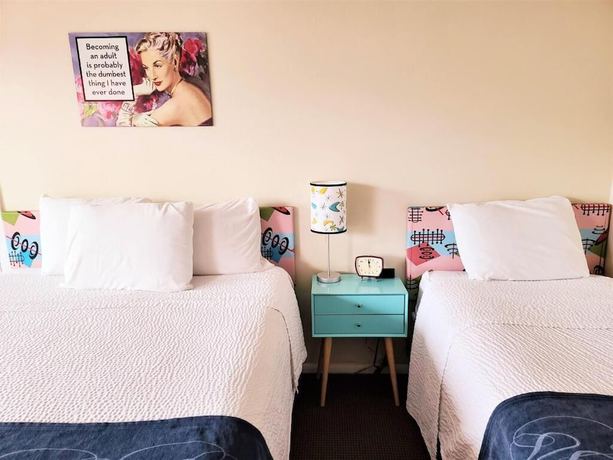 Imagen de la habitación del Hotel Atomic Motel. Foto 3