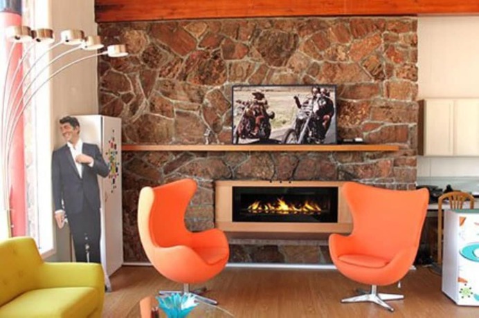 Imagen de los interiores del Hotel Atomic Motel. Foto 20