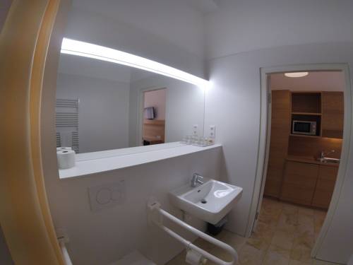 Imagen de la habitación del Hotel Aton. Foto 6