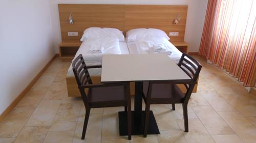 Imagen de la habitación del Hotel Aton. Foto 11