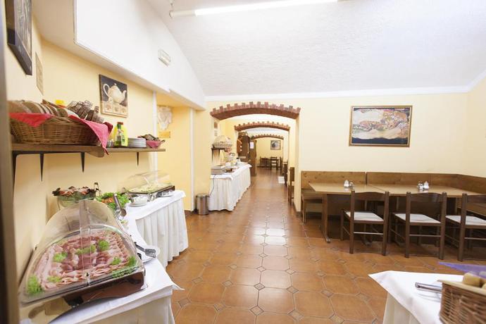 Imagen general del Hotel Atos. Foto 16