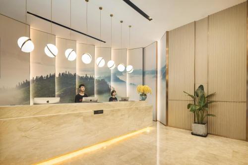Imagen general del Hotel Atour Chongqing Shapingba High Speed Railway Station Sanxia Plaza. Foto 1