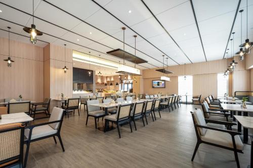 Imagen del bar/restaurante del Hotel Atour Dali Erhai Park. Foto 7