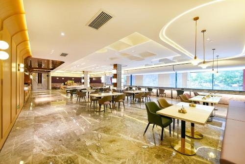 Imagen del bar/restaurante del Hotel Atour Dalian Hi-tech Zone. Foto 6
