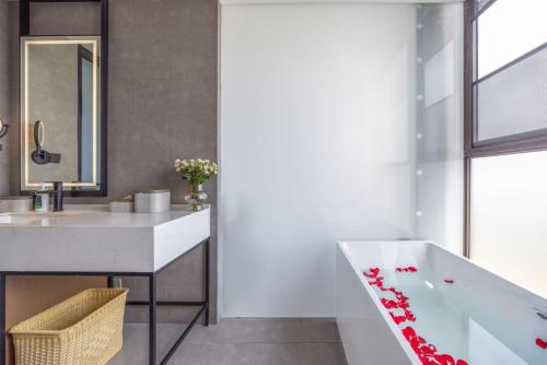 Imagen general del Hotel Atour Emeishan Railway Station Exiu Lake. Foto 10