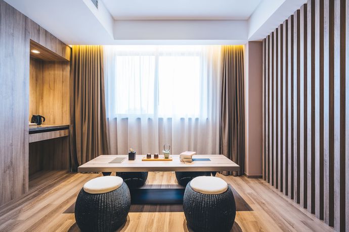 Imagen de los interiores del Hotel Atour Exhibition Center Guiyang. Foto 20