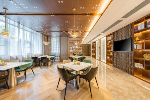 Imagen del bar/restaurante del Hotel Atour Guangzhou Pazhou Convention and Exhibition Center Information Port. Foto 10