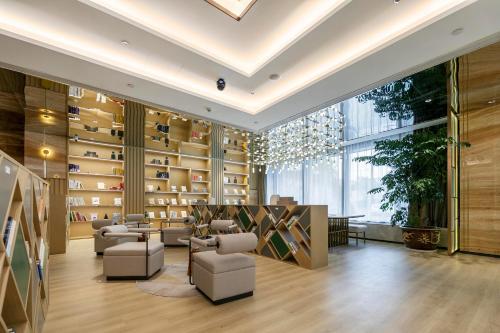 Imagen general del Hotel Atour Huaihua High-Speed South Railway Station. Foto 1