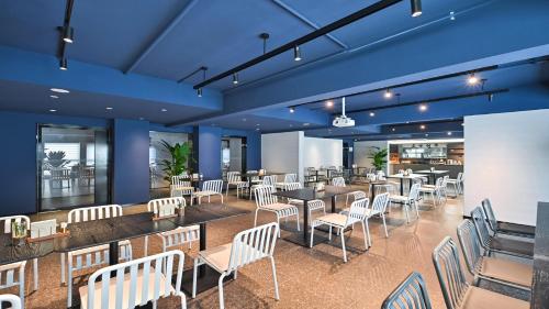 Imagen del bar/restaurante del Hotel Atour Light Kunming Huanhu Road Dianchi Convention and Exhibition Center. Foto 7