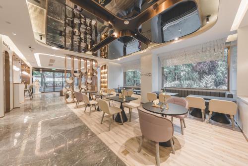 Imagen general del Hotel Atour Light Nanjing Fuzi Temple Zhonghuamen Station. Foto 4