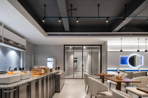 Imagen del bar/restaurante del Hotel Atour Light Zhoushan Dinghai South Renmin Road. Foto 8