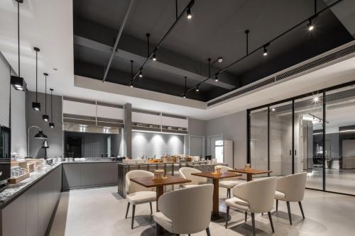 Imagen del bar/restaurante del Hotel Atour Light Zhoushan Dinghai South Renmin Road. Foto 9