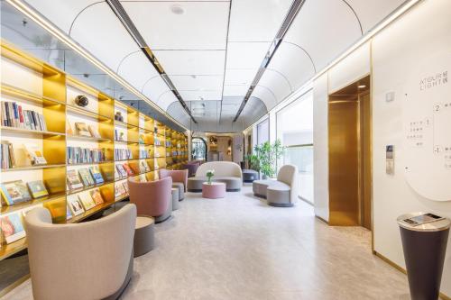 Imagen general del Hotel Atour Light Zhuguang Road Hongqiao National Exhibition and Convention Center. Foto 1