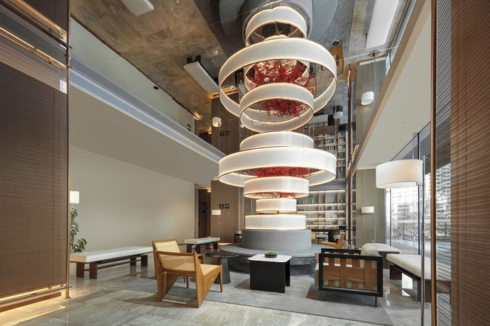 Imagen de la piscina del Hotel Atour MayFourthSquare MixC Qingdao. Foto 11