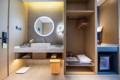 Imagen de la habitación del Hotel Atour Nanjing Qidi Street Qinlin Science and Technology Park. Foto 12