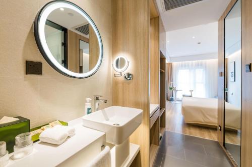 Imagen de la habitación del Hotel Atour Shanghai Hongqiao Korea Street. Foto 9