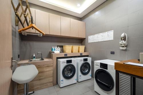 Imagen general del Hotel Atour (Shanghai International Tourism and Resorts Zone XiuYan Road). Foto 1